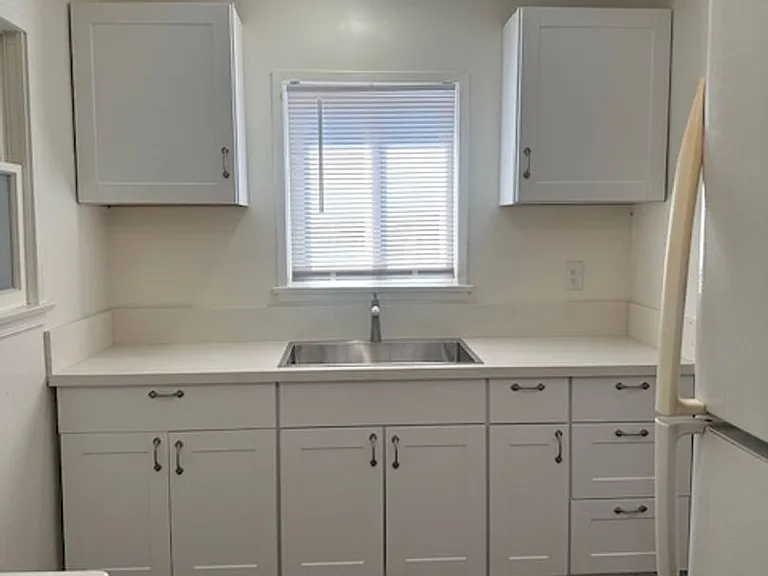 202 Bald St — Photo 3
