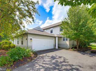 3 Laurelgate Pl, Millersville, PA 17551