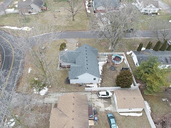 3rd image of 1207 Sandy Creek Rd
