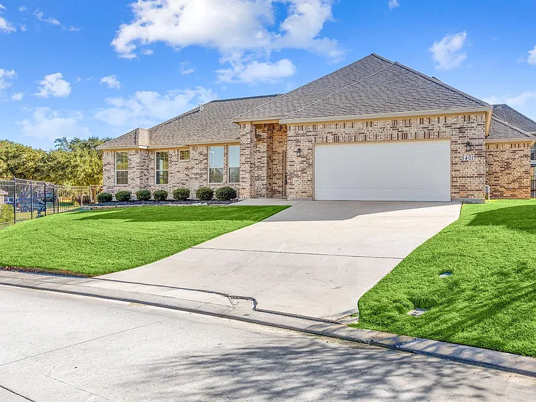 5401 Zephyr Ln — Photo 3