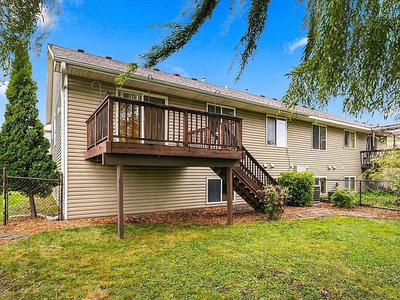 4th image of 471 Meadow Ln
