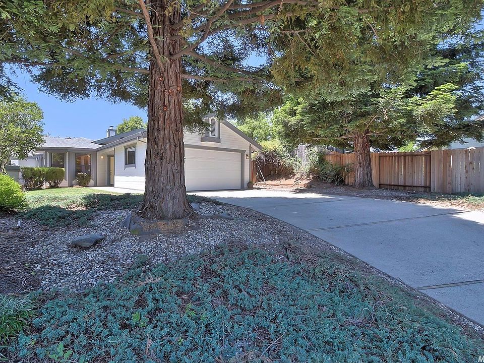 1st image of 1230 Saddle Ct