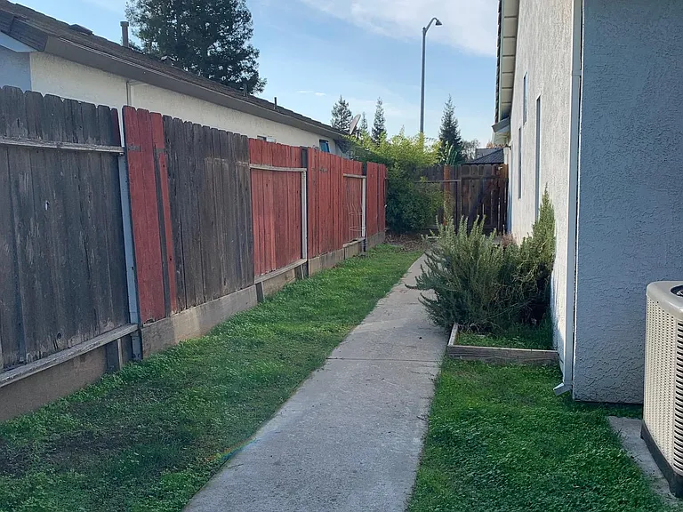 5420 Rabbit Hill Ct — Photo 12
