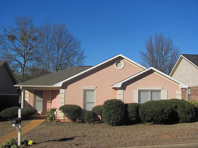 7008 Robins Nest Dr — Photo 1