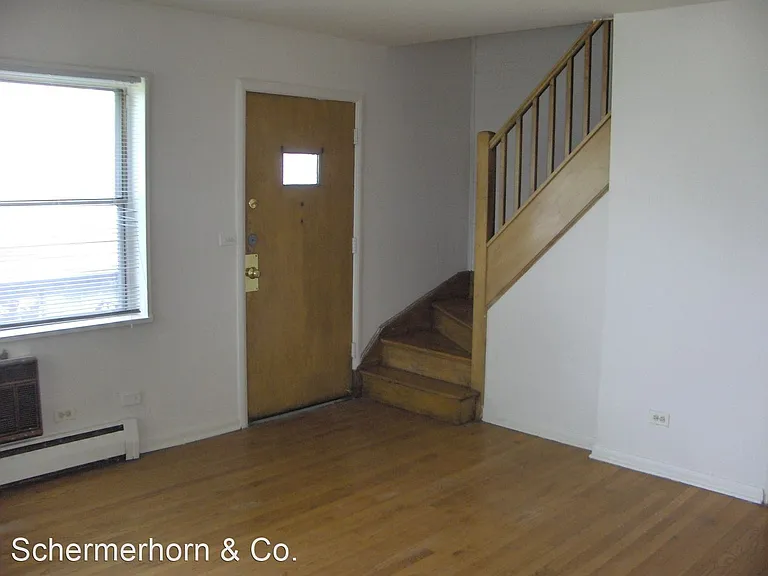 2113-15 Darrow Ave — Photo 3