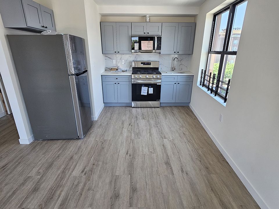 1st image of 1102 Banner Ave #4A