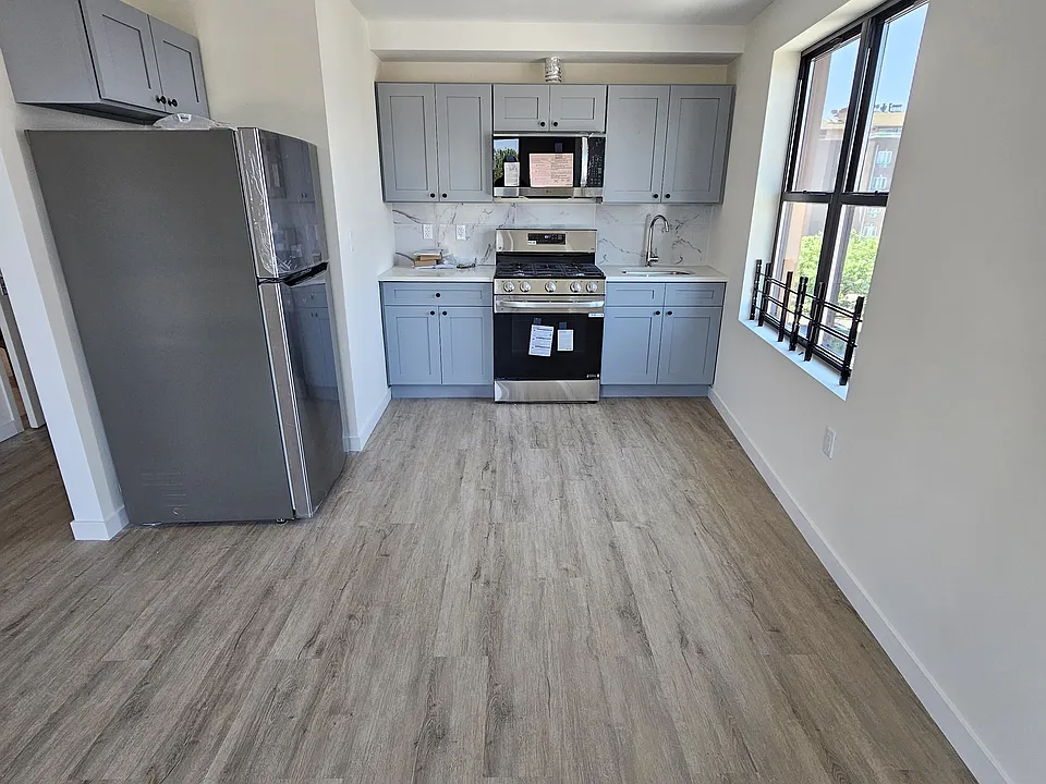 1102 Banner Ave #4A