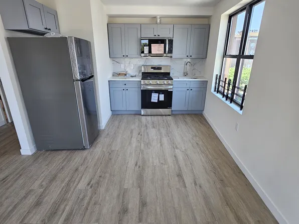 1102 Banner Ave #4A, Brooklyn, NY 11235