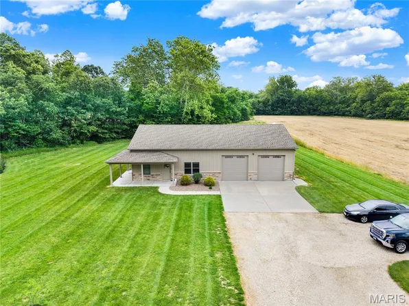 1356 N Flint Hill Rd, Leslie, MO 63056