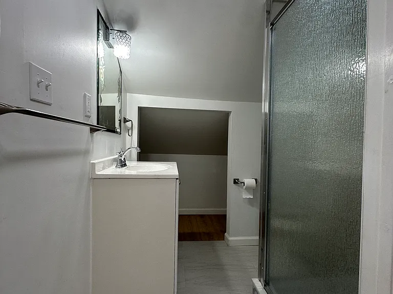 bath on 3rd floor