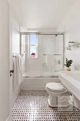 Sold by Keller Williams NYC | media 21