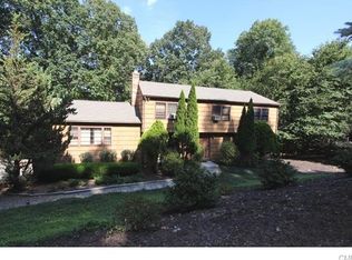 22 Round Hill Rd, Shelton, CT 06484