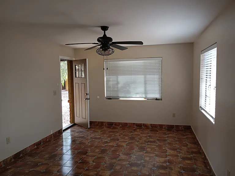 930 N 7th Ave #H — Photo 15