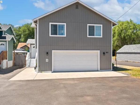 563 S State St, Sutherlin, OR 97479
