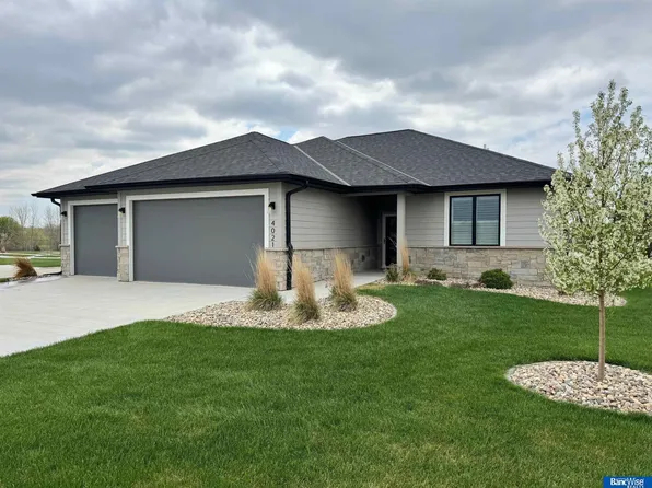 4021 Primrose Pl, Lincoln, NE 68516