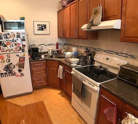 3rd image of 2317 Wharton St #1