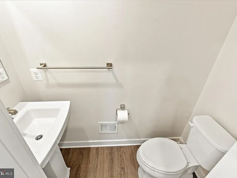 10132 Lake Linganore Blvd — Photo 24