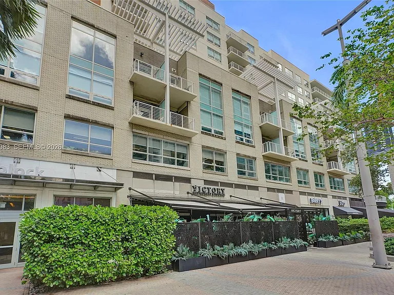 3250 NE 1st Ave #511 — Photo 43