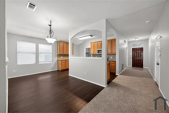 515 Harding Ln — Photo 10
