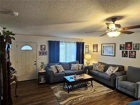 3rd image of 103 Princess Ave