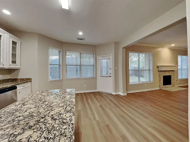26871 Castlecliff Ln — Photo 6