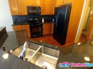 9439 Washington Cir, Chanhassen, MN 55317