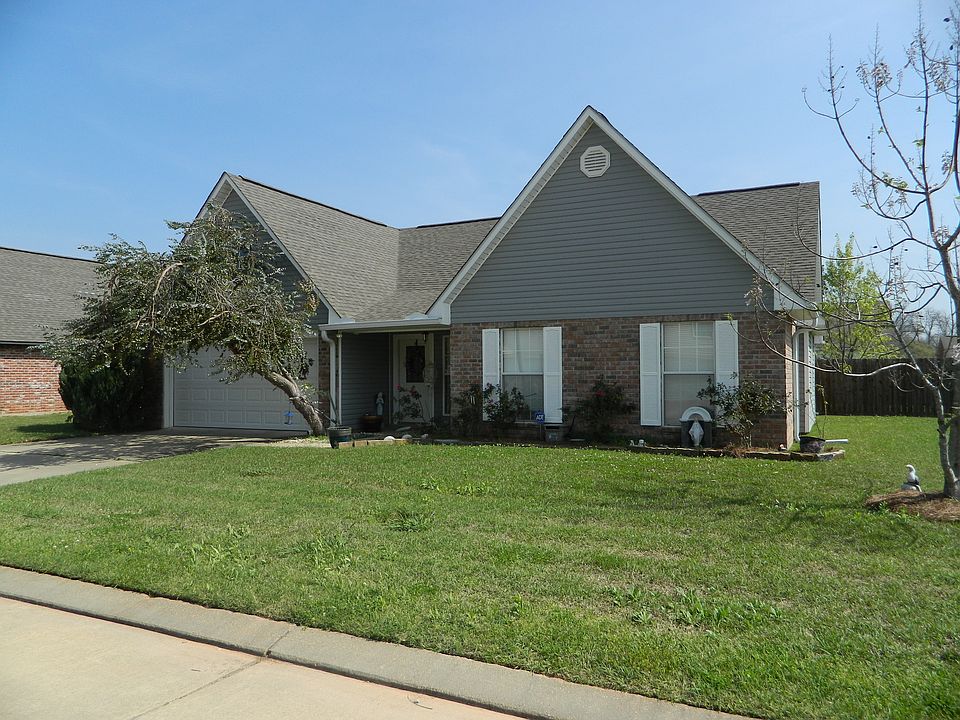 1st image of 704 Woodwind Dr