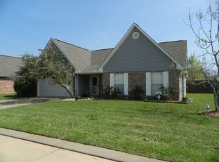 704 Woodwind Dr, Alexandria, LA 71303