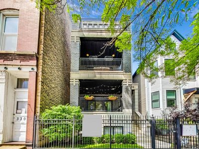 3302 N Racine Ave APT 2, Chicago, IL, 60657
