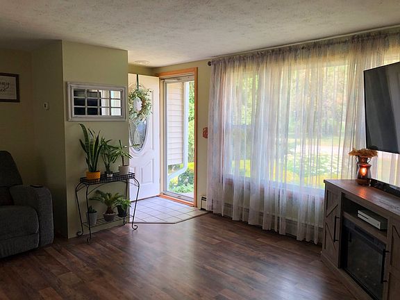 3rd image of 2711 E Steven Dr