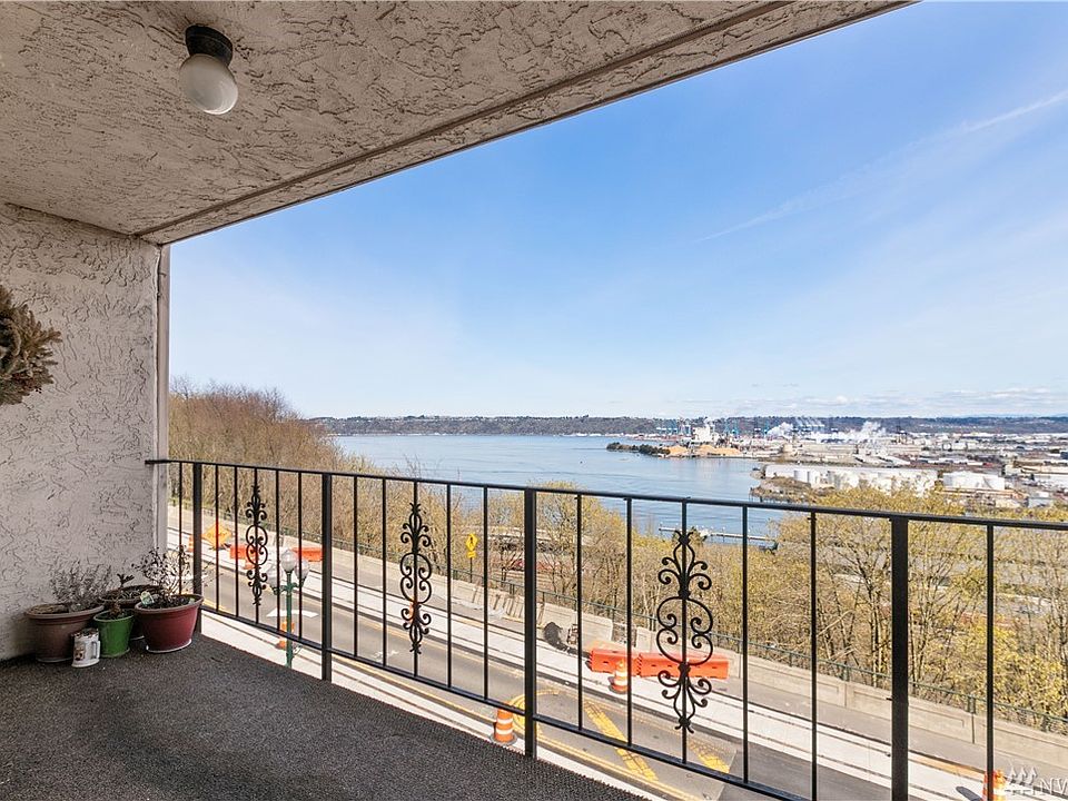 1st image of 525 Broadway APT 304
