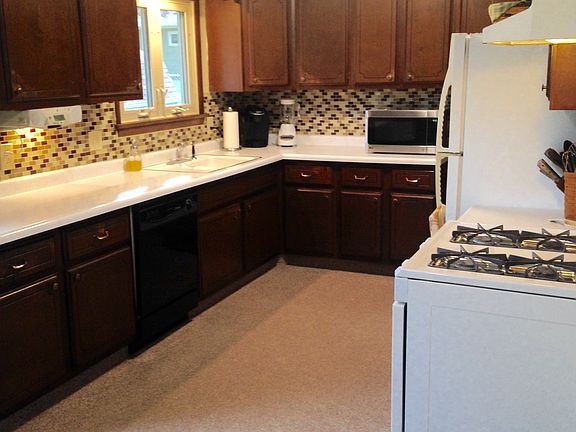 4th image of 908 28th Ave
