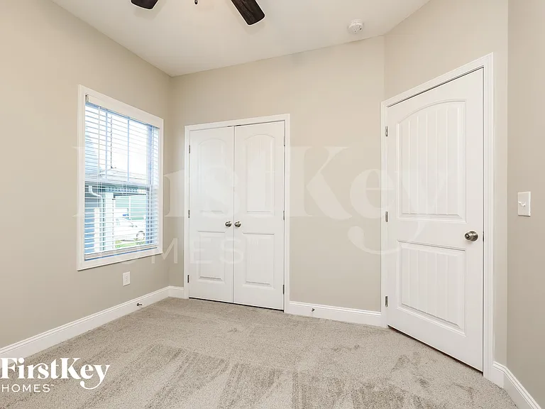 1136 Eagles Nest Ln — Photo 13