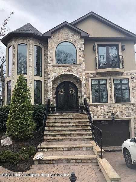 1st image of 308 Bayview Ave