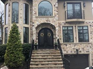 308 Bayview Ave, Staten Island, NY 10309