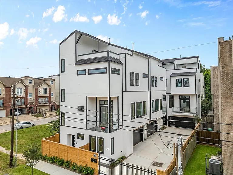 3405 Hutchins St — Photo 11