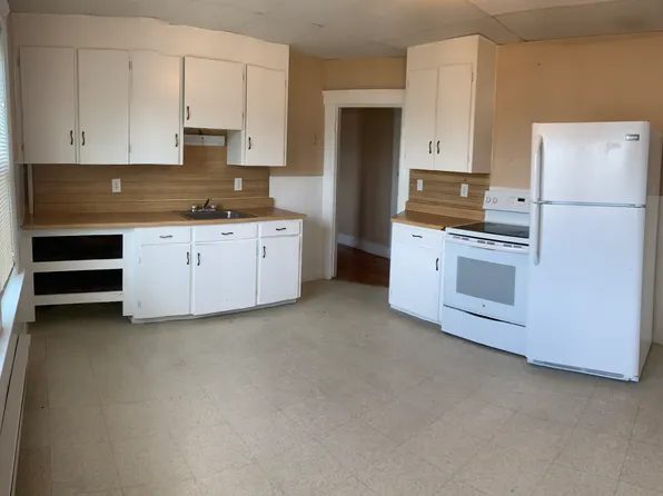 3 Negus St, Webster, MA