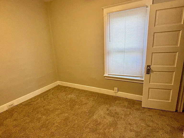 1015 Sale Ave — Photo 4