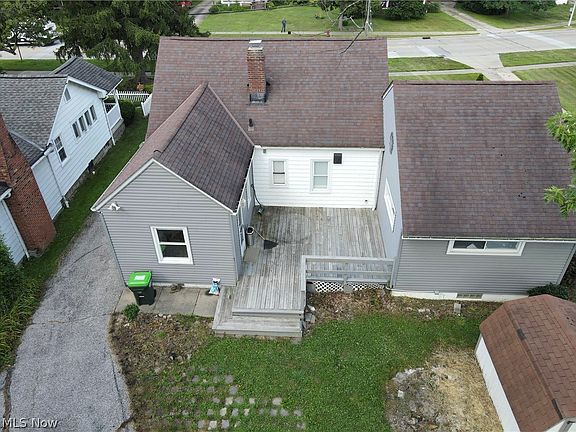 5th image of 1703 E 300th St