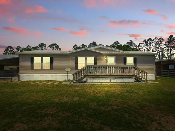 135 NW Alex Ct, Wellborn, FL 32094