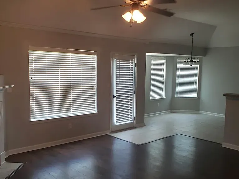 4236 Louden Dr — Photo 7