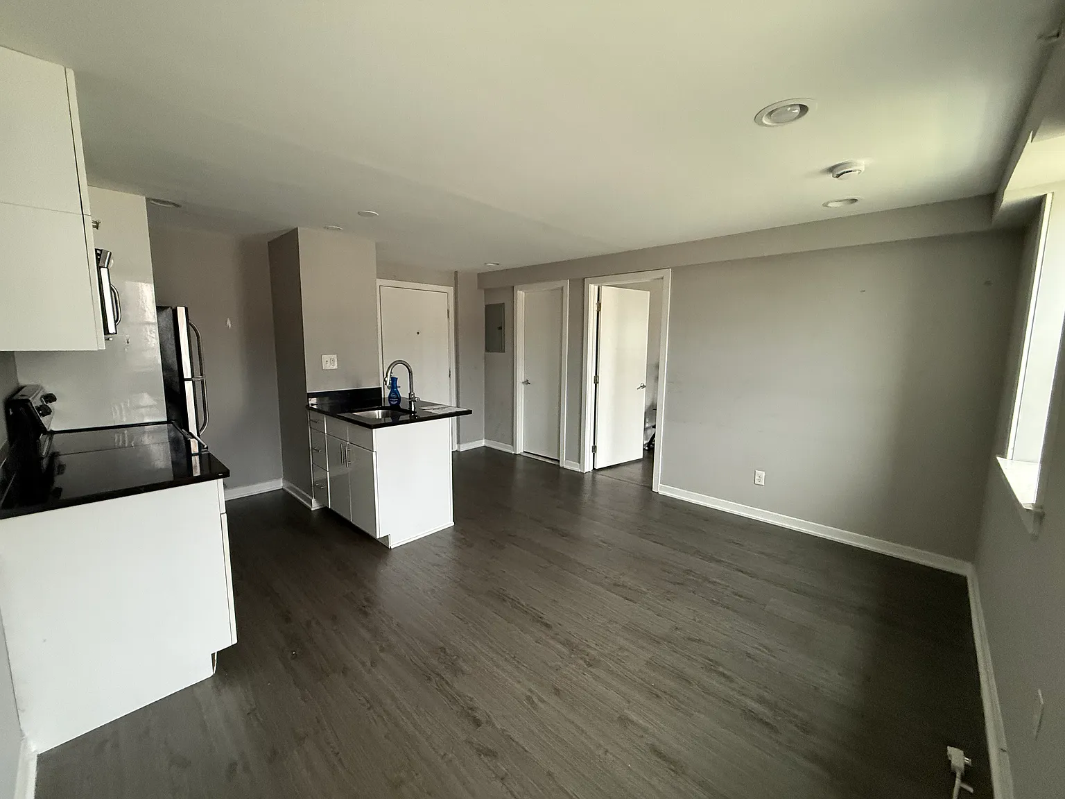 1 bed, $1,400 — Photo 3