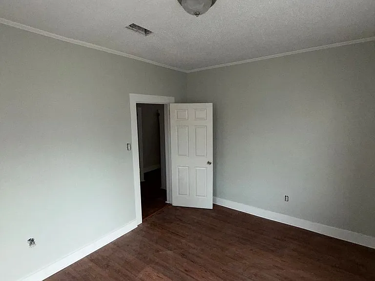 3146 Washington Ave — Photo 8