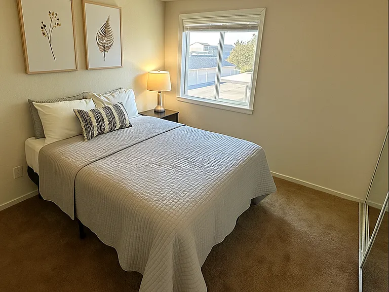 Emerald Pointe — Photo 34
