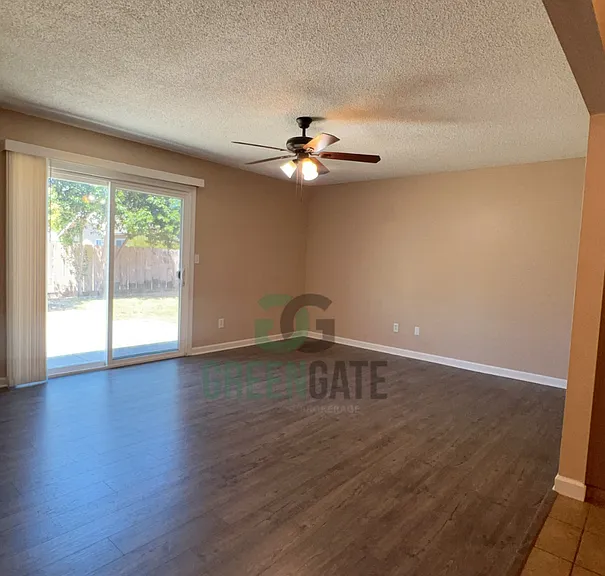 2305 Rose Ave — Photo 10