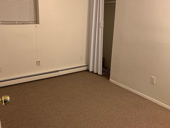 4th image of 218 Holland Ave