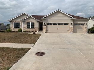 1651 Squires Lndg, Rochelle, IL 61068