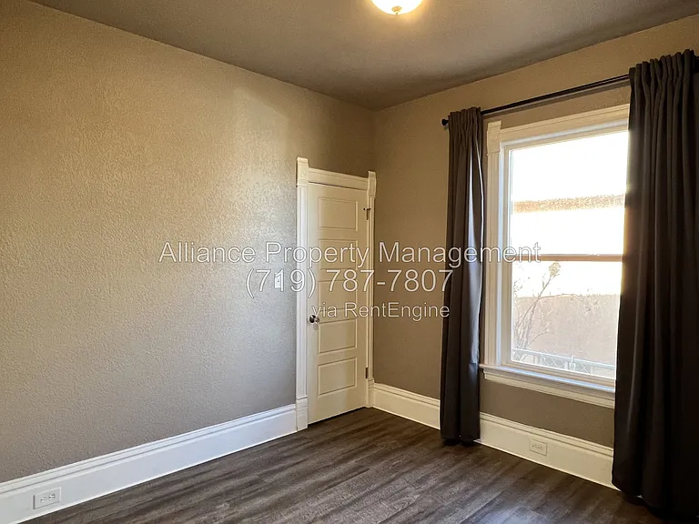 743 N Walnut St — Photo 15