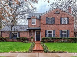 8022 Seminole Dr, Saint Louis, MO 63105