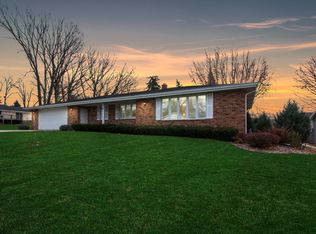 2680 Vicki Ln, Green Bay, WI 54311